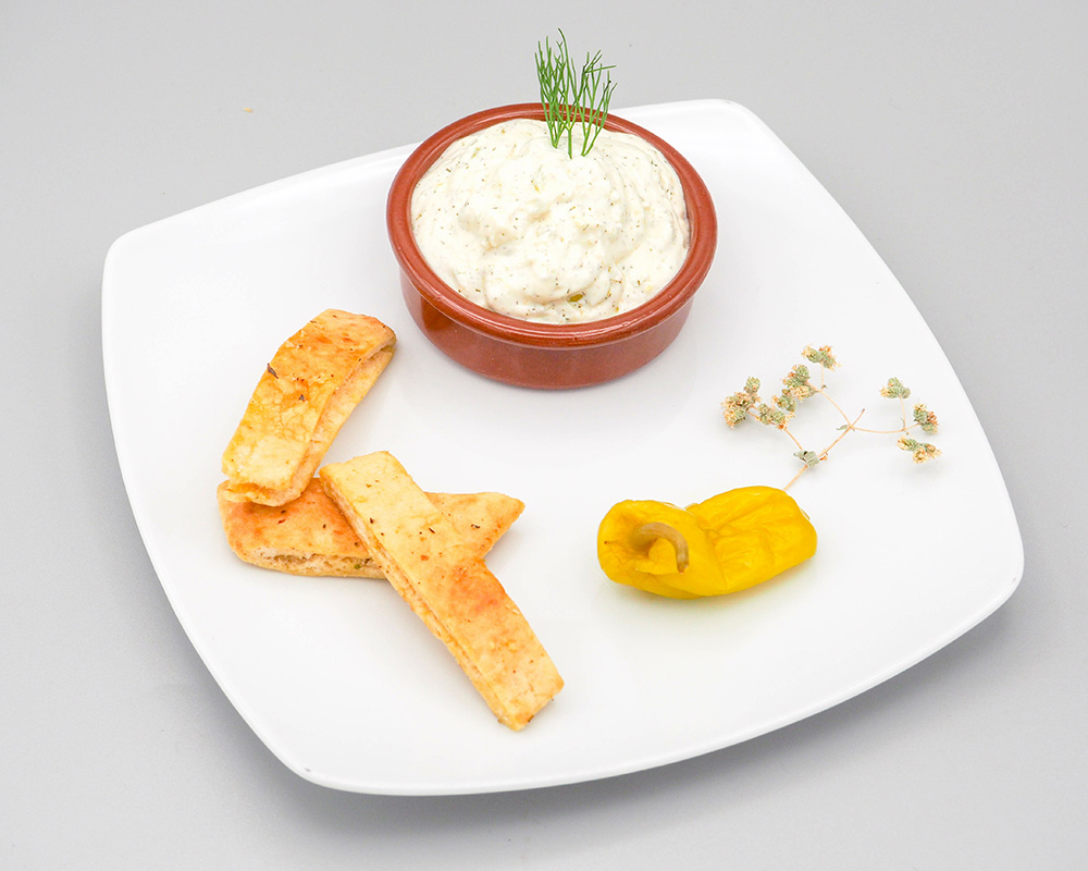 Tirokafteri (yaourt grec à la feta et au piment vert)